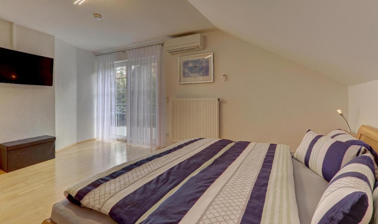 Ferienwohnung Staffelberg Хауценберг Экстерьер фото